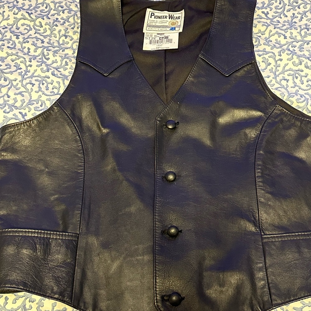 Men’s Leather Vest
